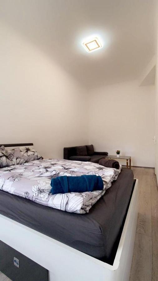 Premier Quad Room Wh Wien Exteriör bild