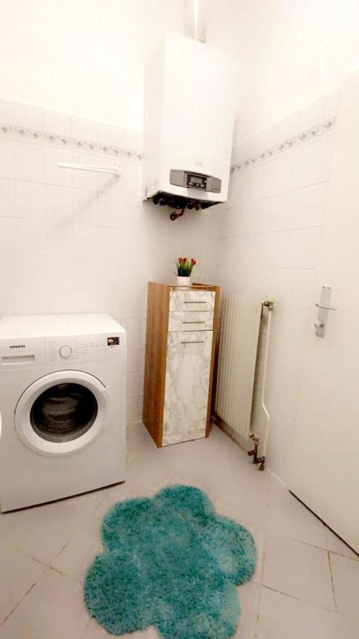 Premier Quad Room Wh Wien Exteriör bild